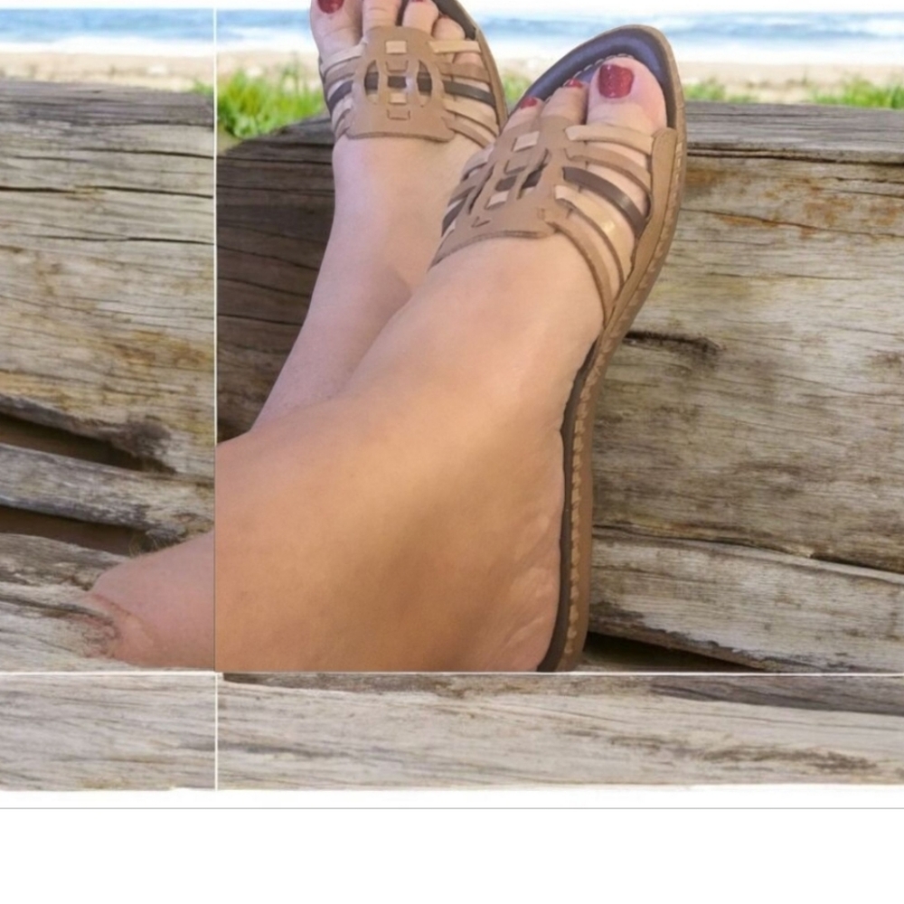 Montego Bay club  slide leather sandals size 7.5 brown beige flats nice …